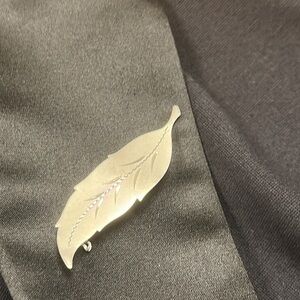 VTG • Silver-tone Leaf Brooch
